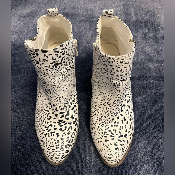 LEOPARD PRINT SHORT BOOT HEALS - Picture 2 of 6